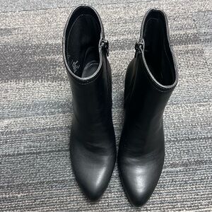 New Madden Girl Black Pointy Toe Chunky Block Heel Ankle Booties 6.5